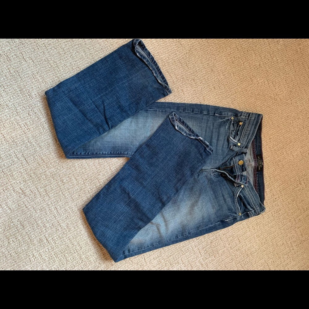 James jeans light wash bootcut jeans; 25.